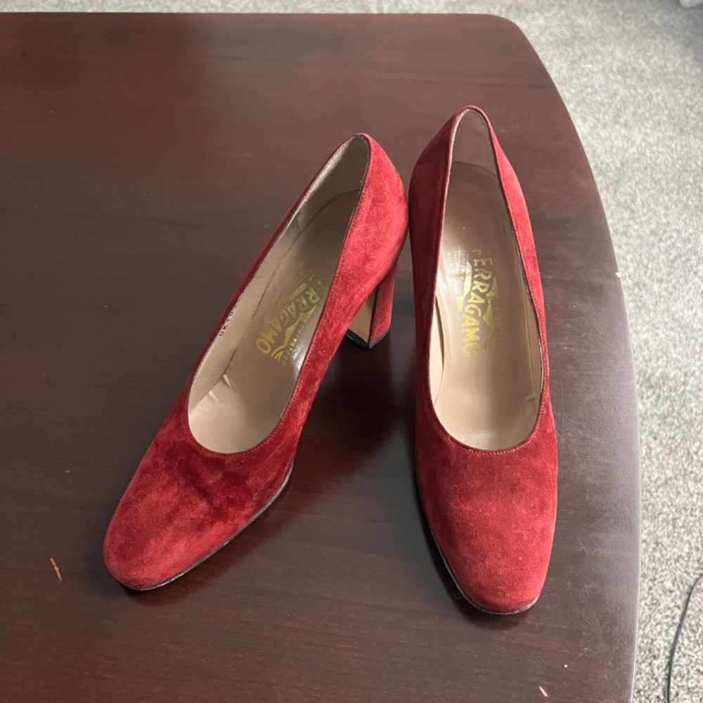 Salvatore Ferragamo, Size 7 B, red - Picture 10 of 11